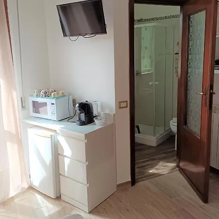 White Bed and Breakfast 2*