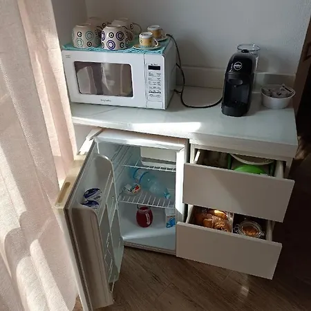 Bed and Breakfast White